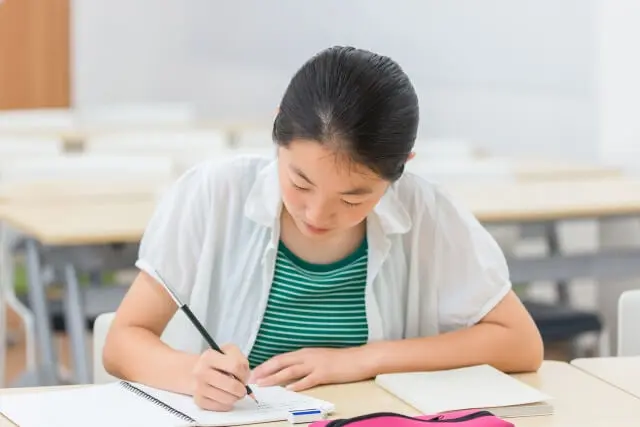 私立中学で私服OKな首都圏の学校12選！制服なしのメリットも解説 