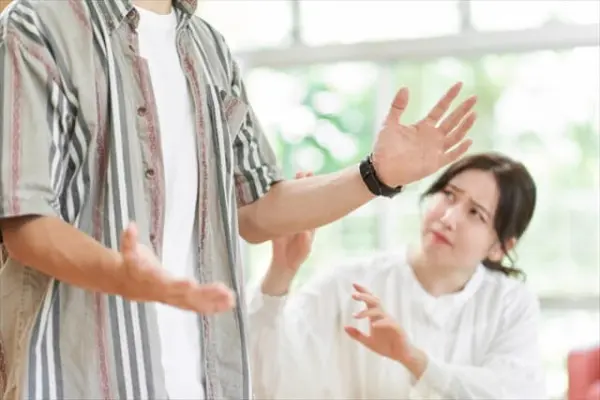 反抗期の中学生・高校生への効果的な接し方と7つの対処法｜反抗期はいつ終わる？