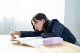 勉強しない中高一貫校生はどうなる？｜将来の選択肢が狭まる・退学や留年に繋がる