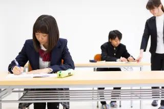 中学生・高校生が定期テストを休んだらどうなる？「見込み点」を詳細解説