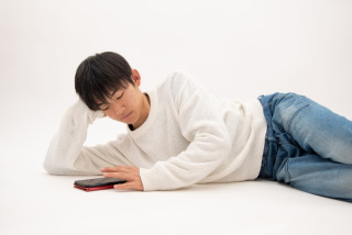 中学生のゲーム時間、1日平均・目安は？ 成績低迷の原因はゲームではない可能性も