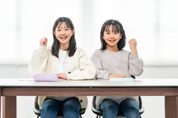 中学受験の勉強時間｜塾での勉強＋小4で1〜2時間、小6で1〜5時間＋αが目安